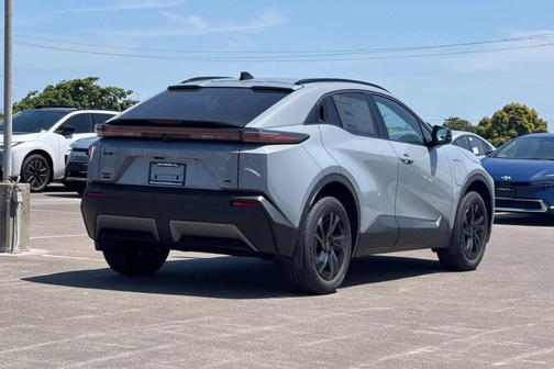 Cement 2026 Toyota C-HR SE