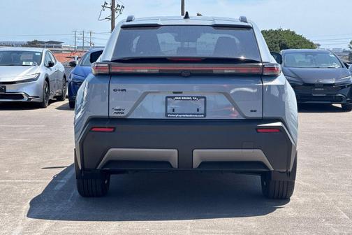 Cement 2026 Toyota C-HR SE