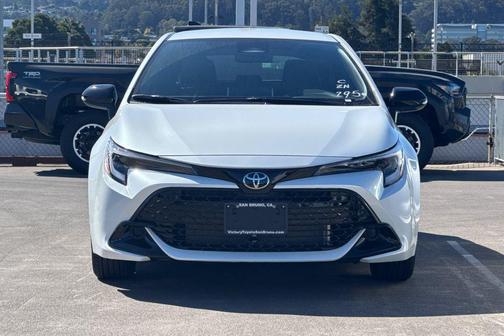 Wind Chill Pearl 2026 Toyota Corolla SE