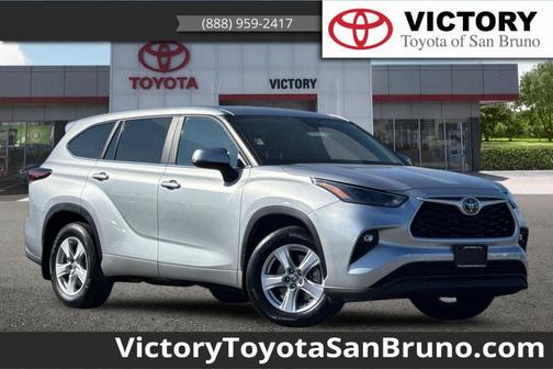 2024 Toyota Highlander LE