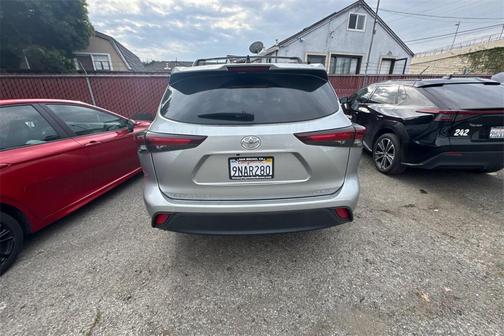 2024 Toyota Highlander LE