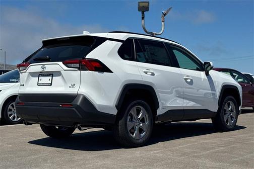 2025 Toyota RAV4 Hybrid LE