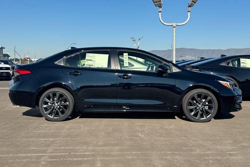 Midnight Black Metallic 2026 Toyota Corolla SE