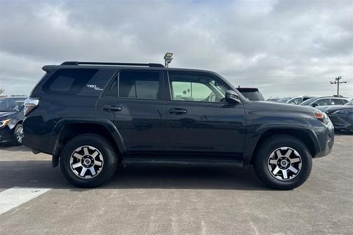 2024 Toyota 4Runner TRD Off Road