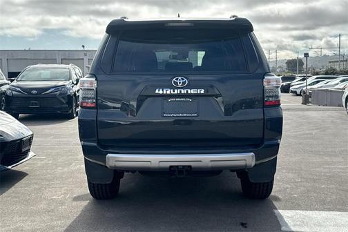 2024 Toyota 4Runner TRD Off Road