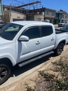 Super White 2019 Toyota Tacoma TRD Sport
