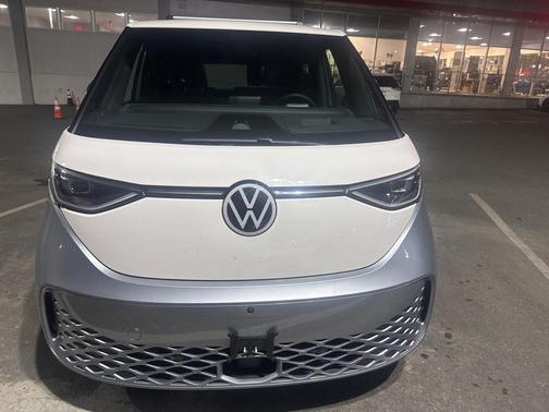 2025 Volkswagen ID. Buzz Pro S Plus with 4MOTION