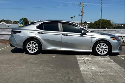 2022 Toyota Camry LE