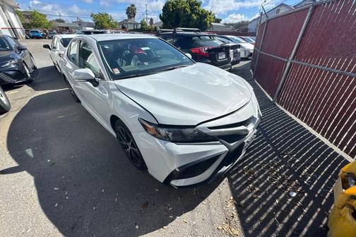 2023 Toyota Camry SE