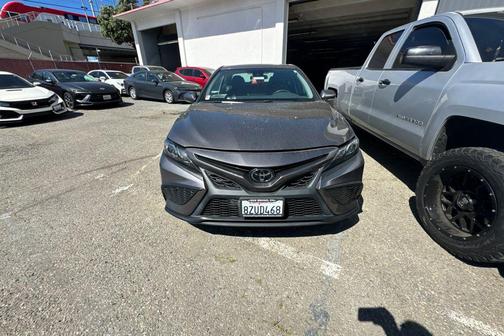 Predawn Gray Mica 2022 Toyota Camry SE