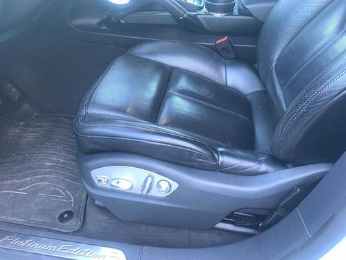2018 Porsche Cayenne Platinum Edition