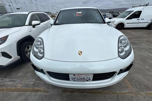 2018 Porsche Cayenne Platinum Edition