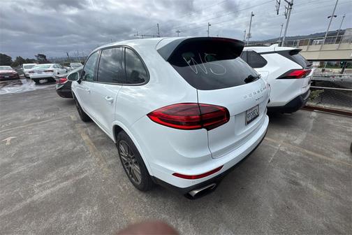 2018 Porsche Cayenne Platinum Edition