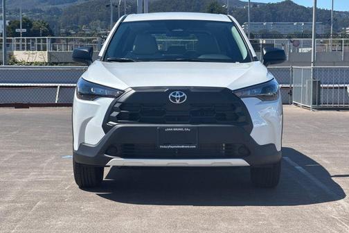 Wind Chill Pearl 2026 Toyota Corolla Cross L