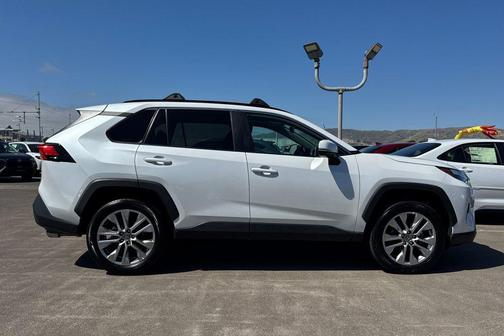 Wind Chill Pearl 2024 Toyota RAV4 XLE Premium