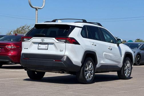 Wind Chill Pearl 2024 Toyota RAV4 XLE Premium