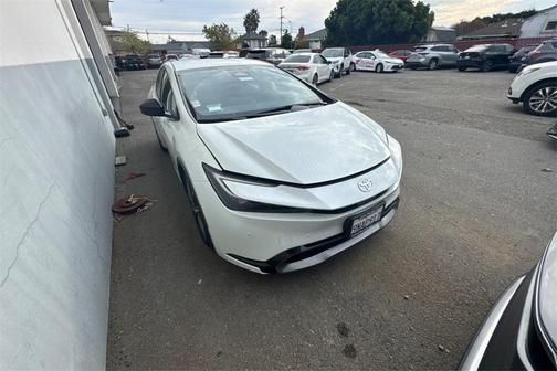 2024 Toyota Prius XLE