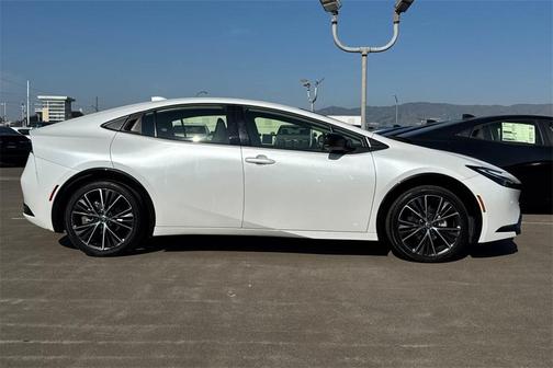 2024 Toyota Prius XLE