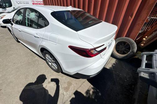 Ice Cap 2025 Toyota Camry LE