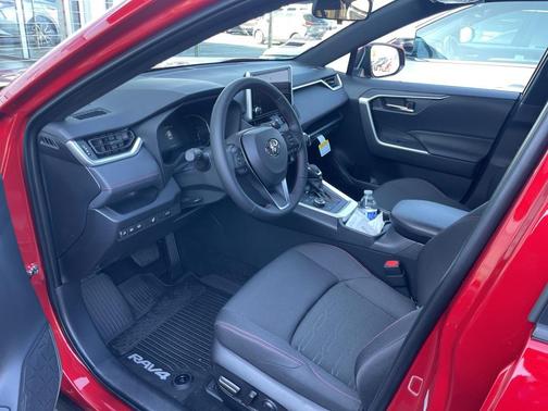 2025 Toyota RAV4 Hybrid SE