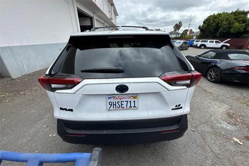2023 Toyota RAV4 Hybrid LE