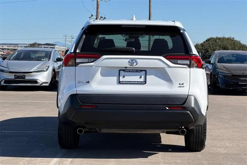 2024 Toyota RAV4 LE