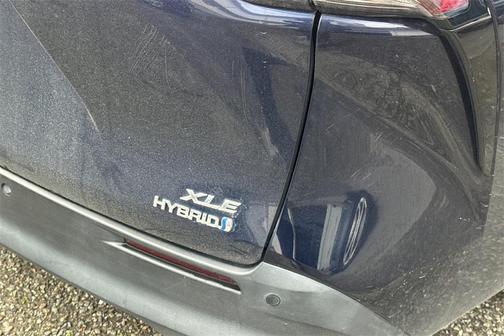 2021 Toyota Sienna XLE 8 Passenger