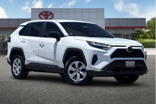 2023 Toyota RAV4 LE