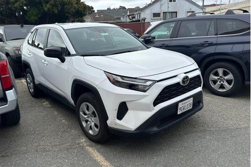 2023 Toyota RAV4 LE