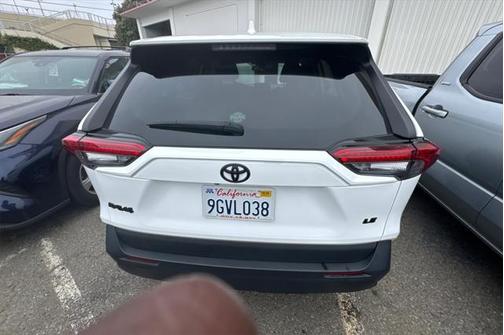 2023 Toyota RAV4 LE