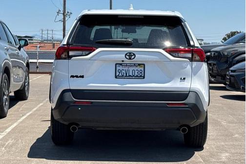 2023 Toyota RAV4 LE