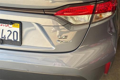 2025 Toyota Corolla Hybrid LE