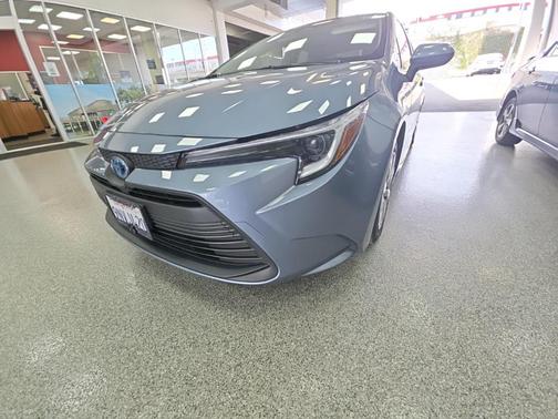 2025 Toyota Corolla Hybrid LE