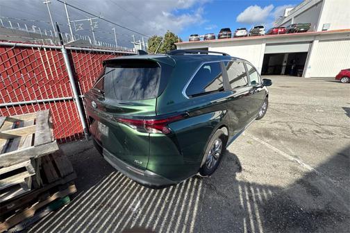 2025 Toyota Sienna XLE