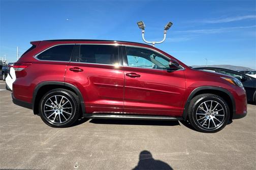 2018 Toyota Highlander SE