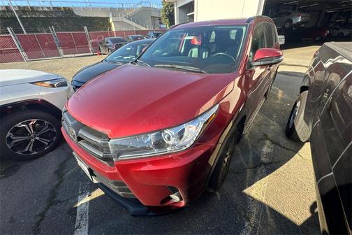 2018 Toyota Highlander SE
