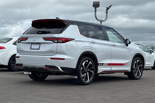 2024 Mitsubishi Outlander PHEV SE Ralliart