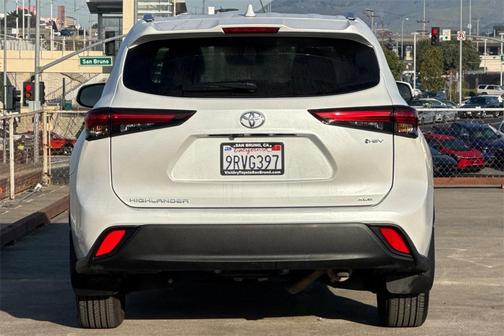 2025 Toyota Highlander Hybrid XLE