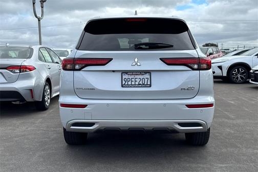 2024 Mitsubishi Outlander PHEV SEL