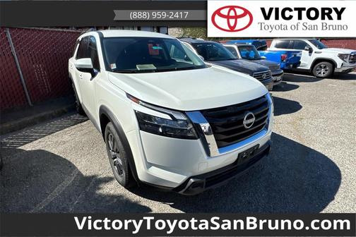 2024 Nissan Pathfinder SV 4WD