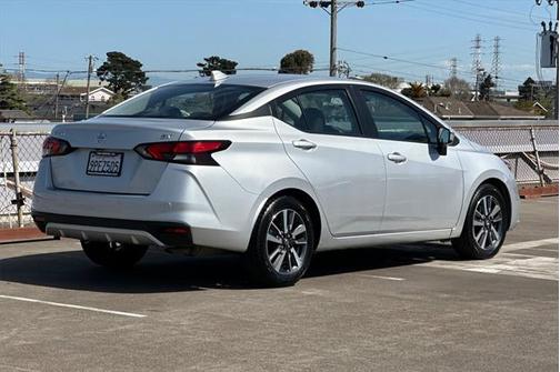 2021 Nissan Versa 1.6 SV