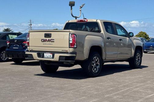 Desert Sand Metallic 2022 GMC Canyon AT4