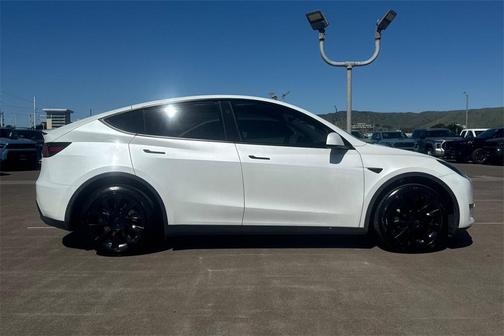 2025 Tesla Model Y Long Range Dual Motor All-Wheel Drive