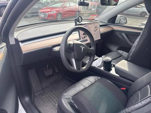 2025 Tesla Model Y Long Range Dual Motor All-Wheel Drive