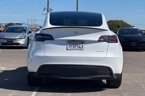 2025 Tesla Model Y Long Range Dual Motor All-Wheel Drive