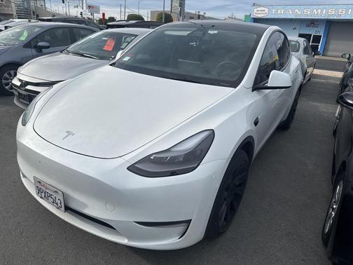 2025 Tesla Model Y Long Range Dual Motor All-Wheel Drive