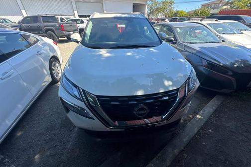 Pearl White Tricoat 2023 Nissan Rogue SV