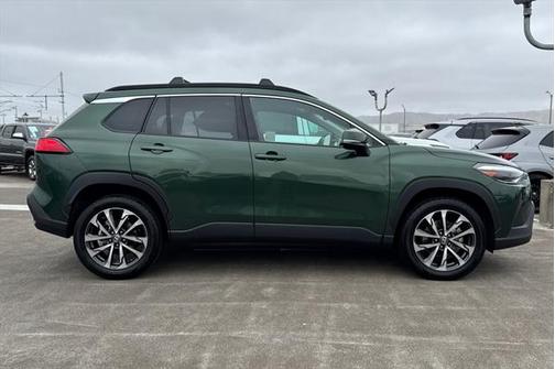 2022 Toyota Corolla Cross XLE