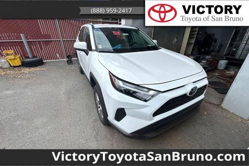 Ice Cap 2025 Toyota RAV4 XLE
