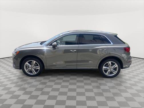 2022 Audi Q3 45 S line Premium